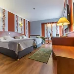 Doris Hotel 2*