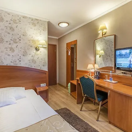 Hotel Doris