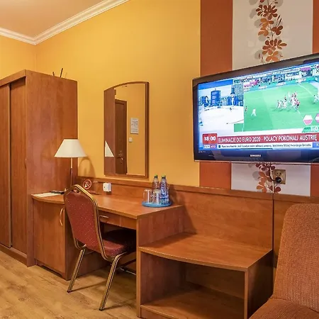 Hotel Doris