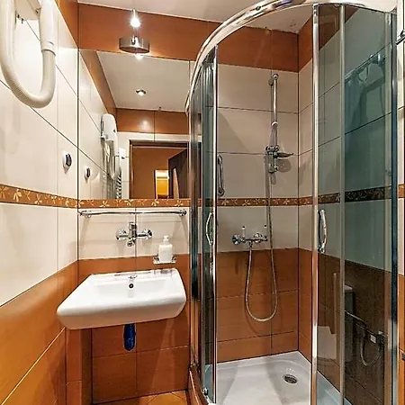 Doris Hotel